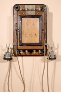 Collection Lombard - Telephones anciens - 