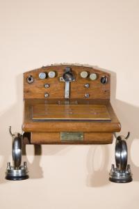 Collection Lombard - Telephones anciens - 