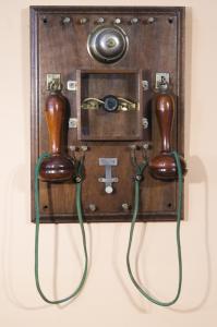 Collection Lombard - Telephones anciens - 