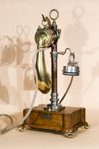 Collection Lombard - Telephones anciens - 