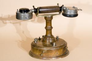 Collection Lombard - Telephones anciens - 