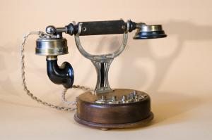 Collection Lombard - Telephones anciens - 