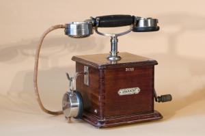 Collection Lombard - Telephones anciens - 