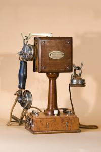 Collection Lombard - Telephones anciens - 